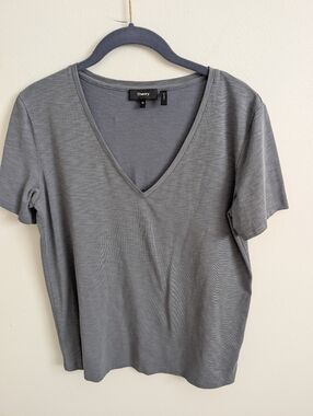 Theory V-Neck Tee – Size M | Made in Peru | Slate Gray